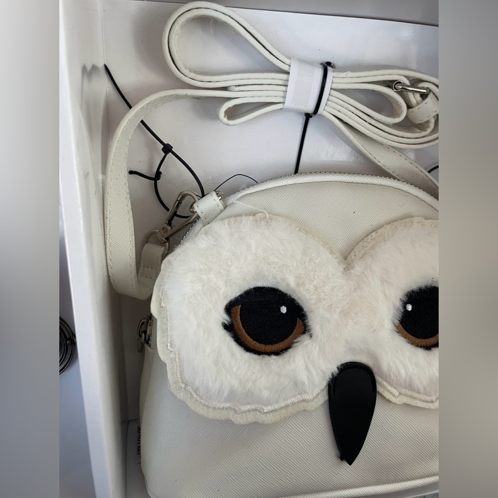 NWT Harry Potter Hedwig the Owl Crossbody Bag and Keychains Gift Set - Picture 3 of 5